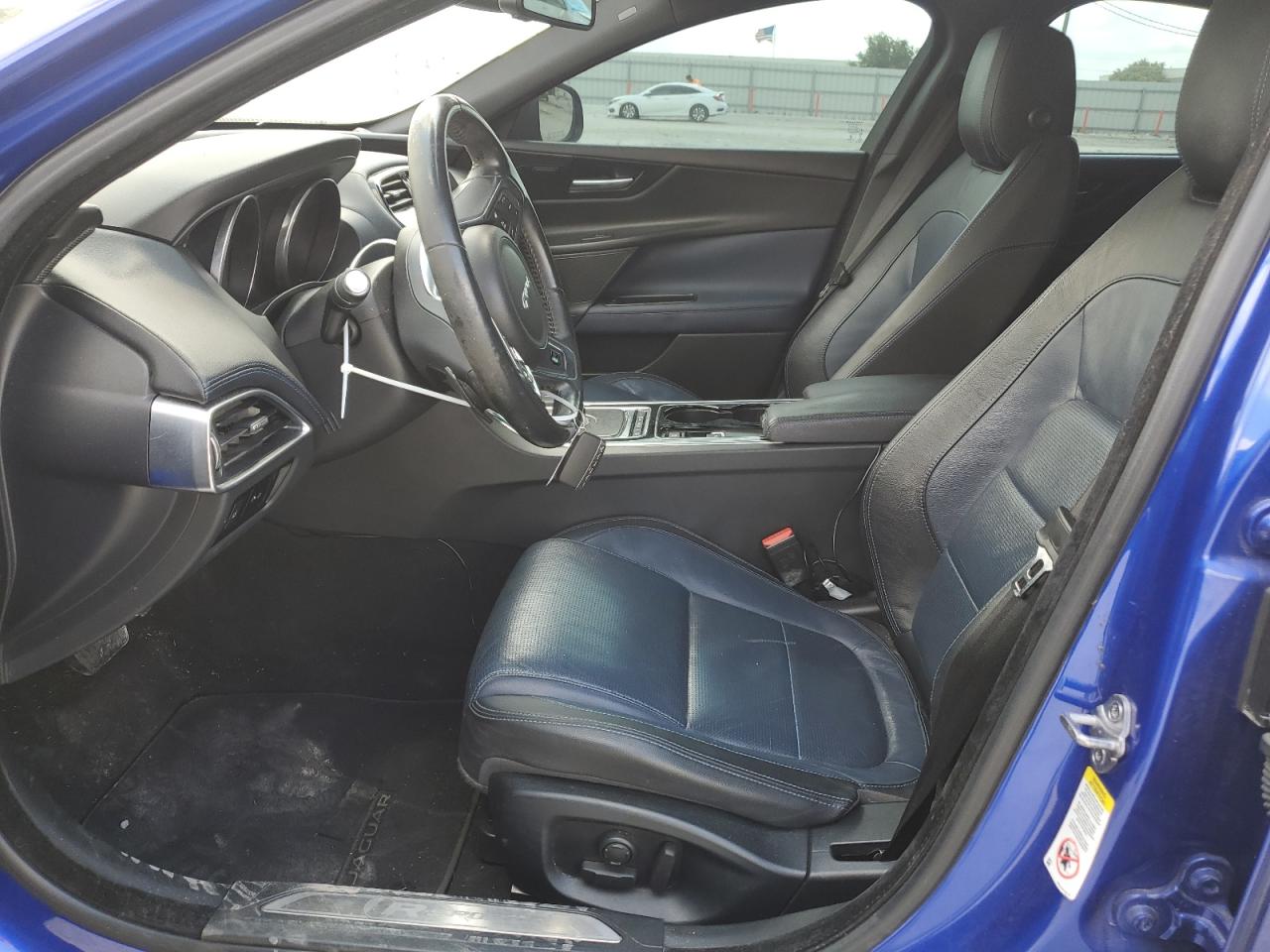 SAJAF4BV9HA960363 2017 Jaguar Xe R - Sport