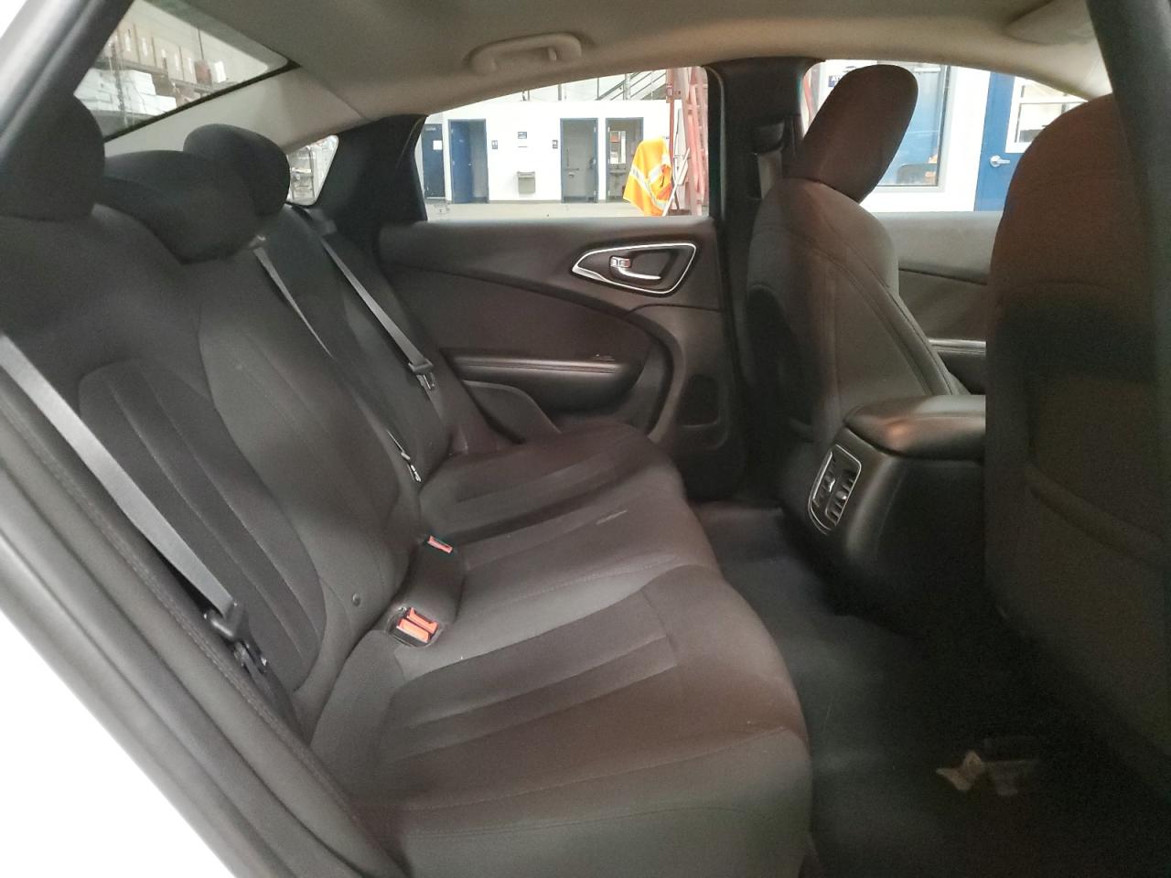 1C3CCCAB4FN528498 2015 Chrysler 200 Limited