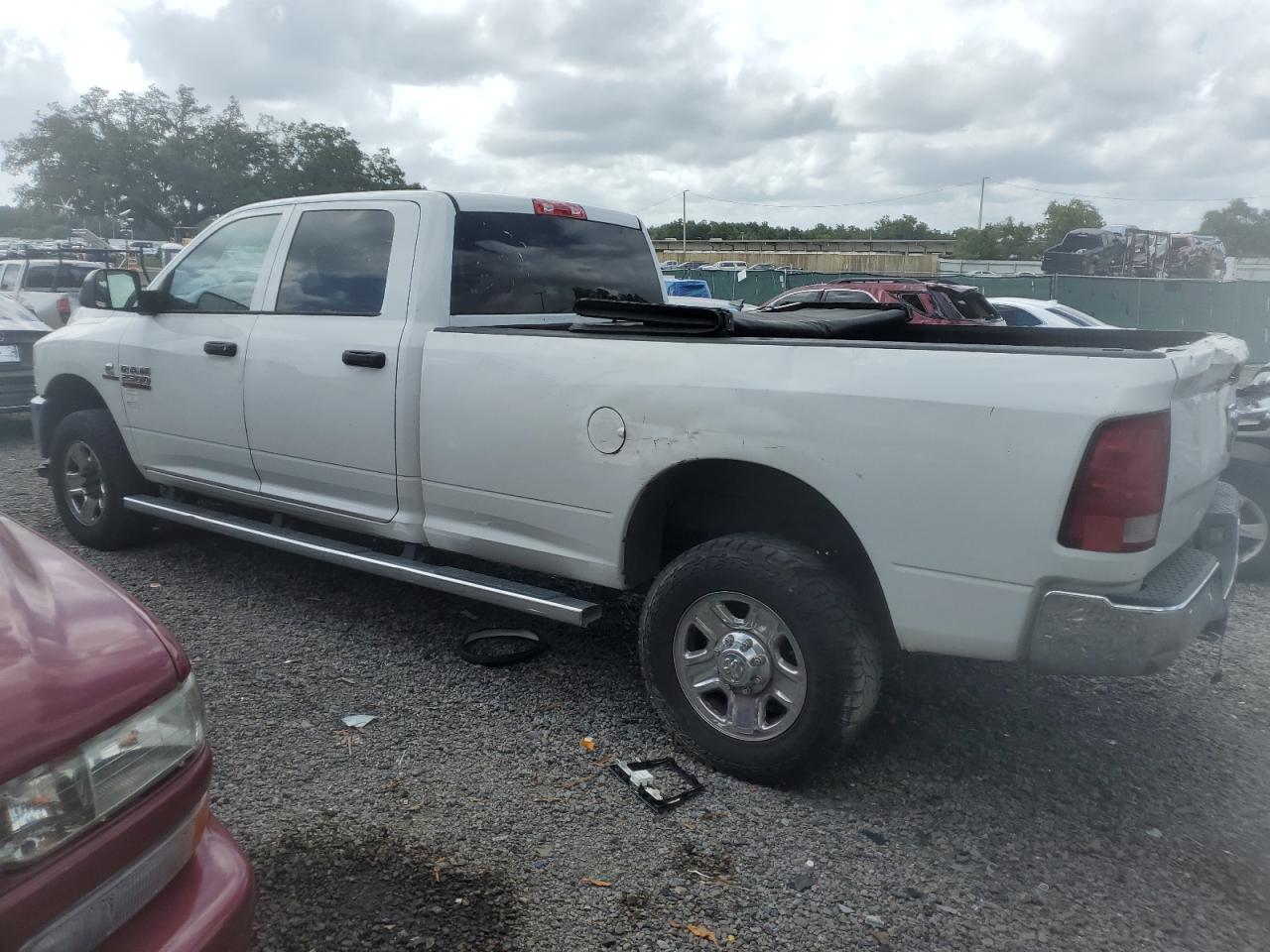 2018 Ram 2500 St vin: 3C6UR5HL8JG142197