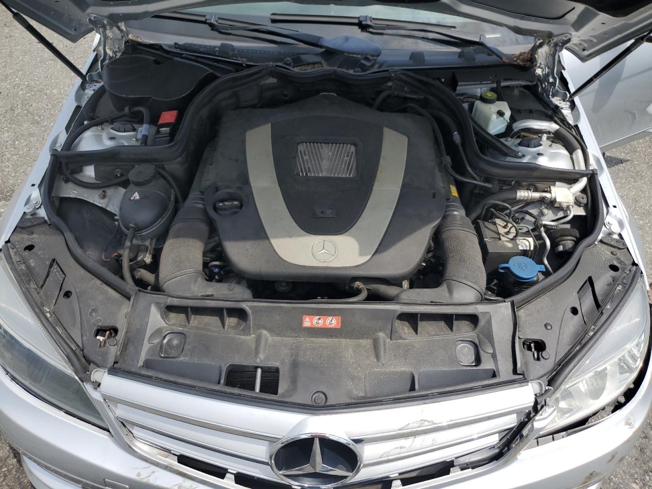 WDDGF8BB5BR156307 2011 Mercedes-Benz C 300 4Matic