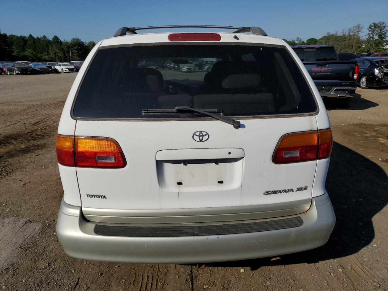 4T3ZF13C6YU314096 2000 Toyota Sienna Le