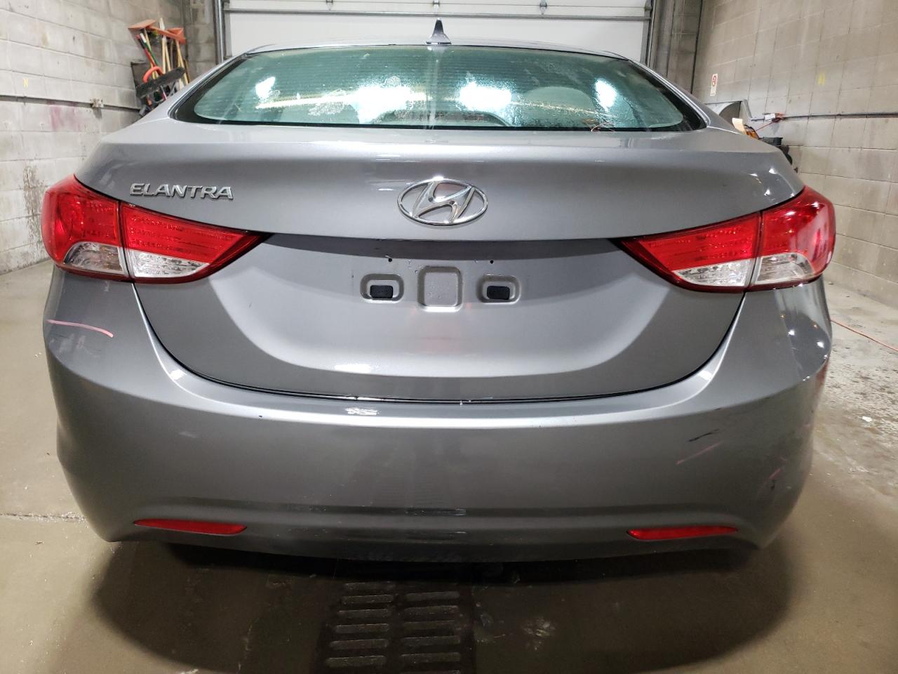 5NPDH4AE8DH178307 2013 Hyundai Elantra Gls