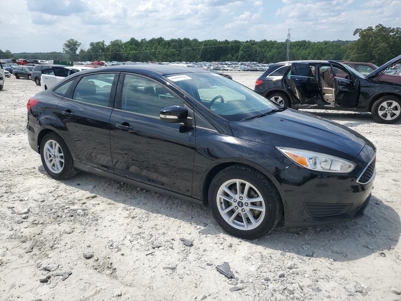 2017 Ford Focus Se vin: 1FADP3F29HL337080