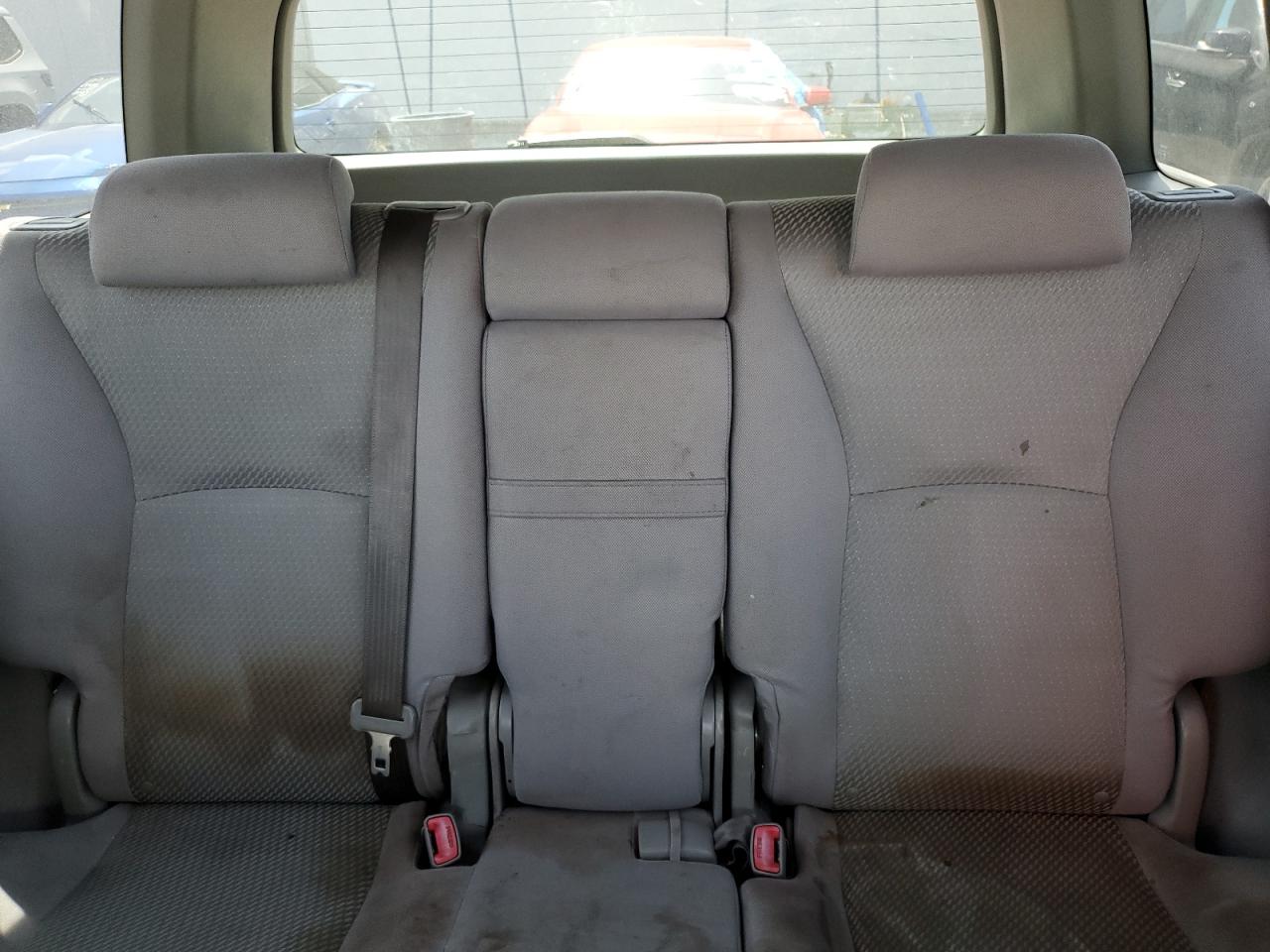 JTEGD21A250111450 2005 Toyota Highlander