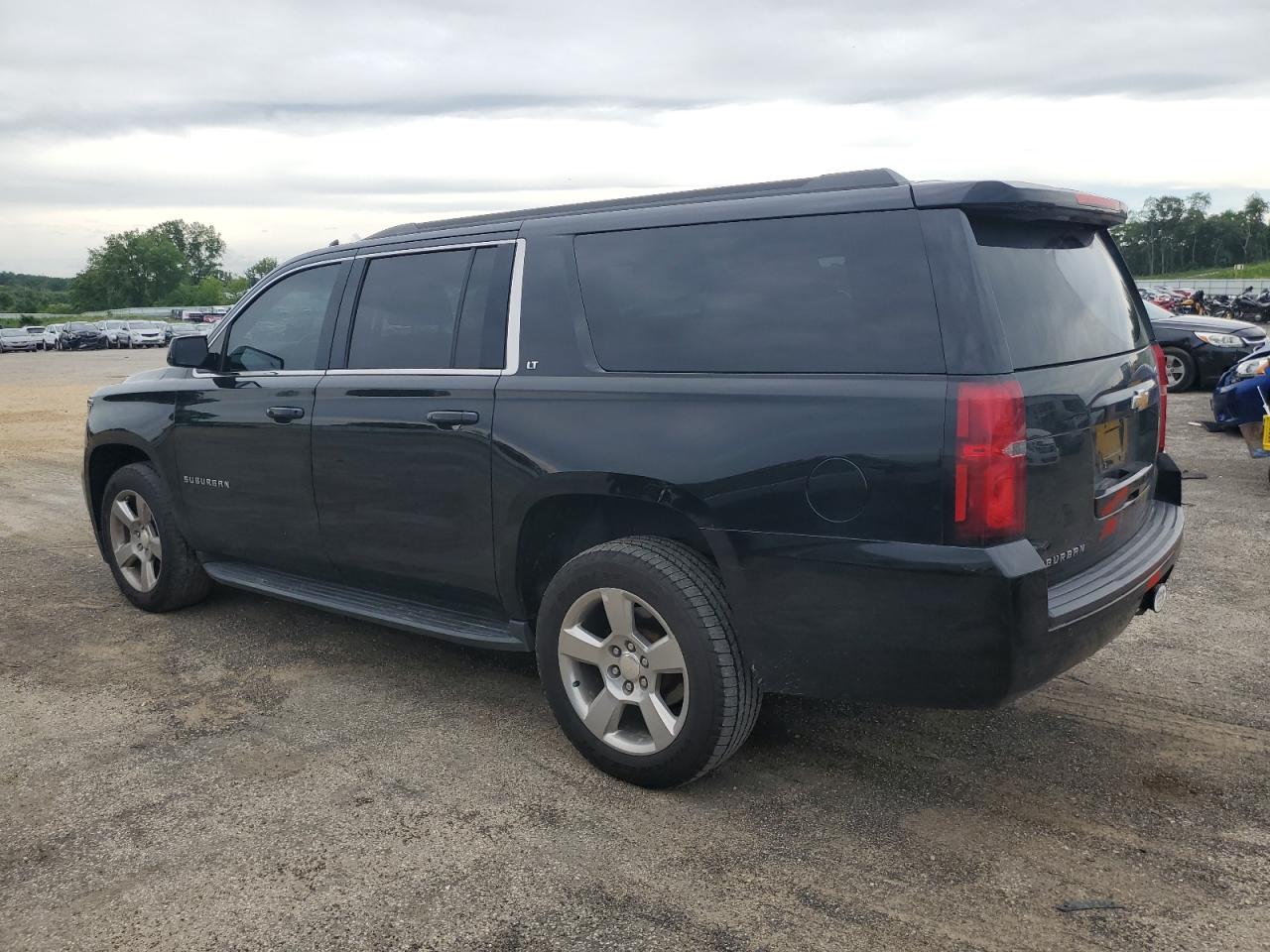 1GNSKHKC8HR114450 2017 Chevrolet Suburban K1500 Lt