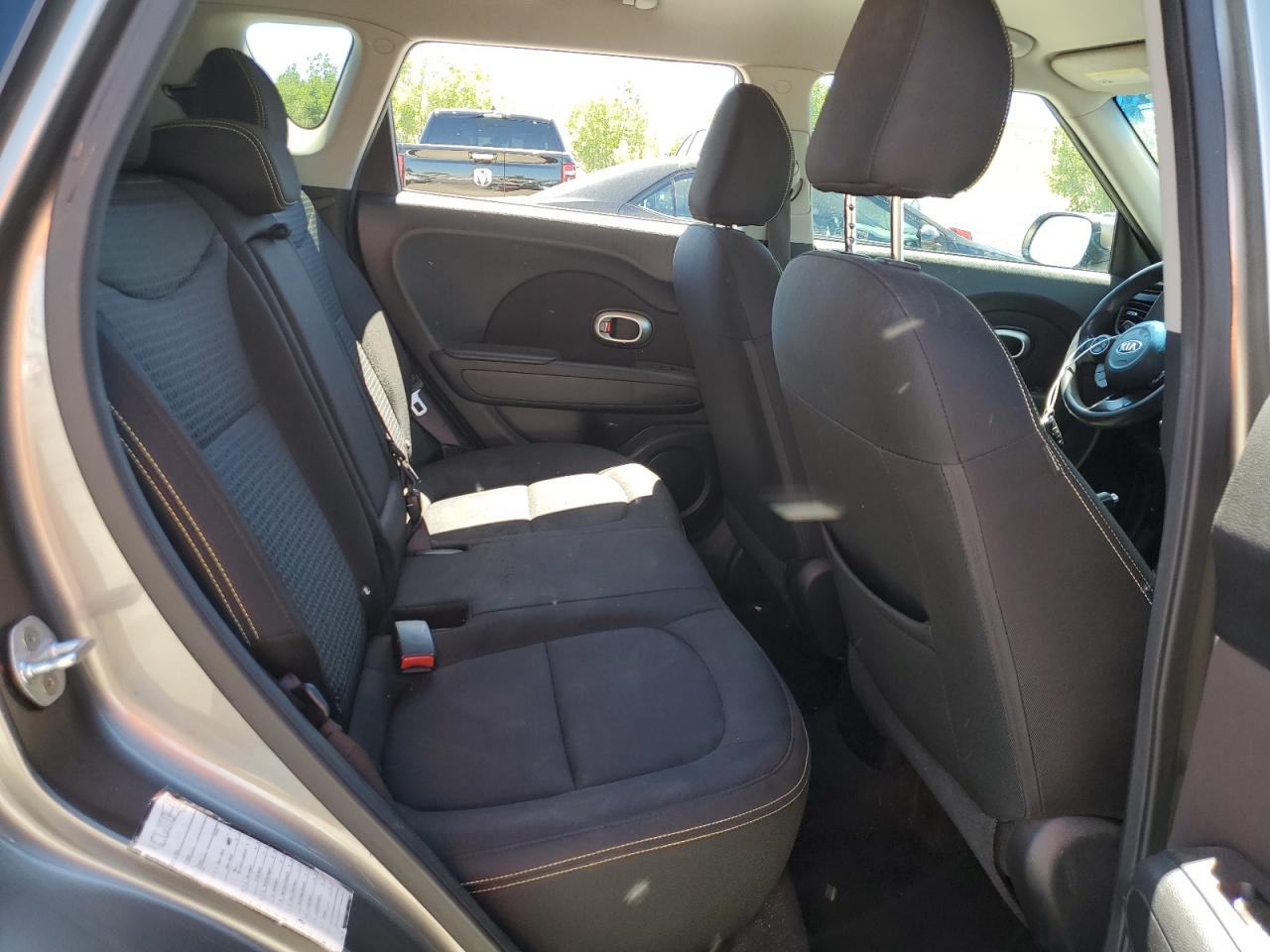KNDJP3A58G7325878 2016 Kia Soul +