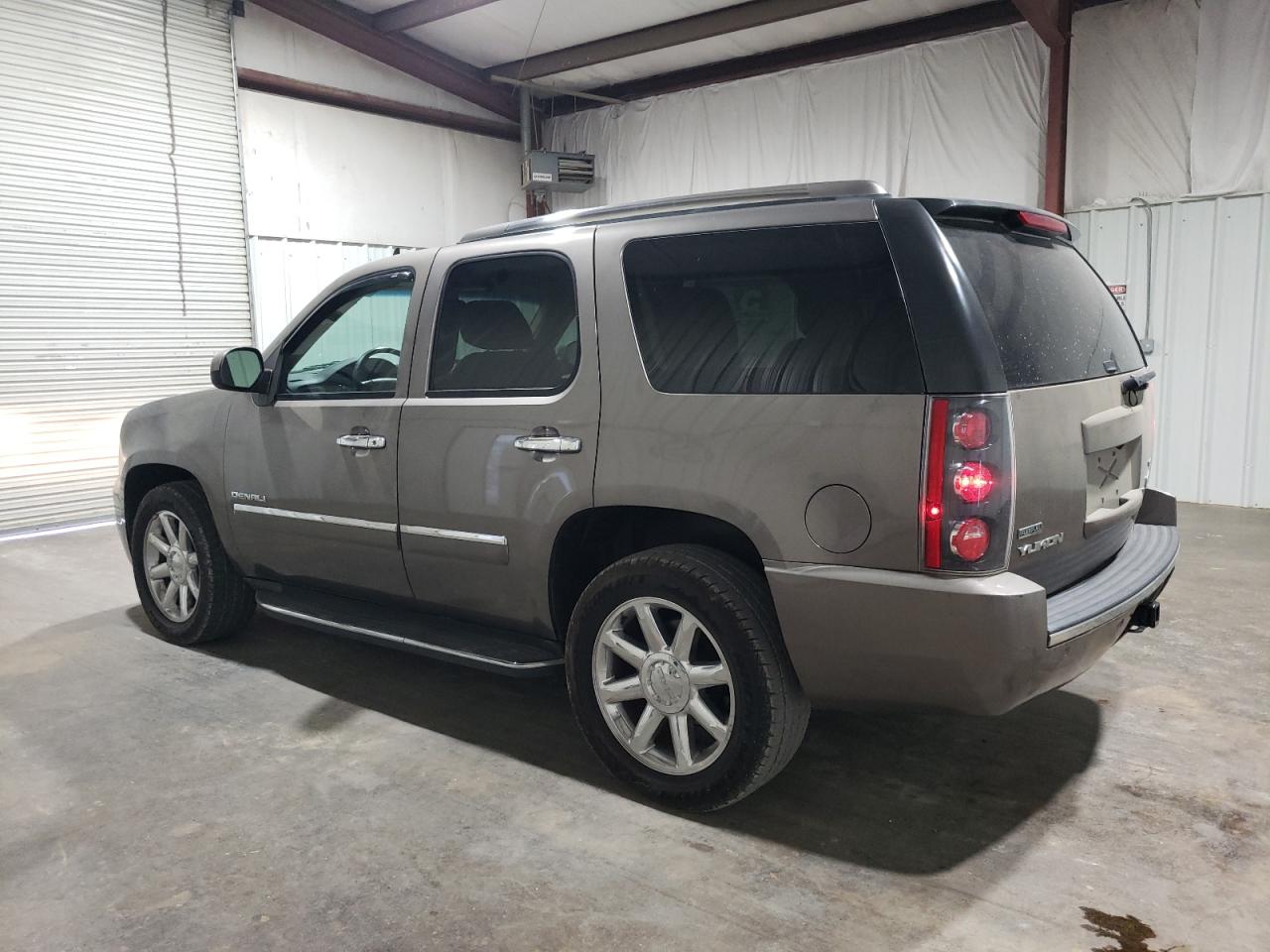 1GKS1EEF7BR283905 2011 GMC Yukon Denali