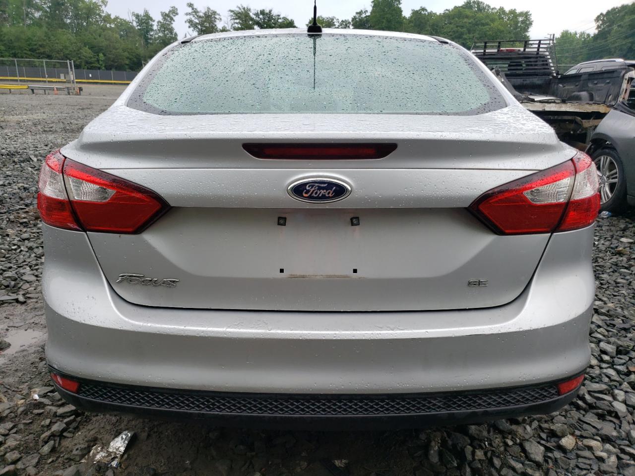 1FAHP3F20CL472233 2012 Ford Focus Se