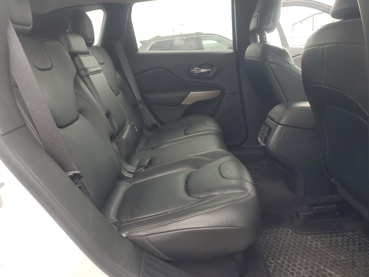 1C4PJMCS4HW660308 2017 Jeep Cherokee Latitude