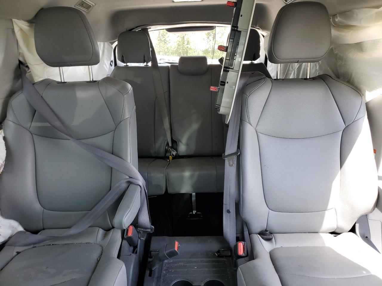 5TDYRKEC4NS117124 2022 Toyota Sienna Xle