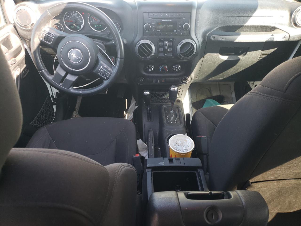 1C4BJWDG2FL694763 2015 Jeep Wrangler Unlimited Sport