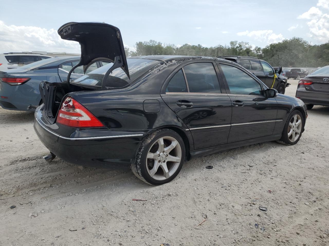 WDBRF52H27E024821 2007 Mercedes-Benz C 230