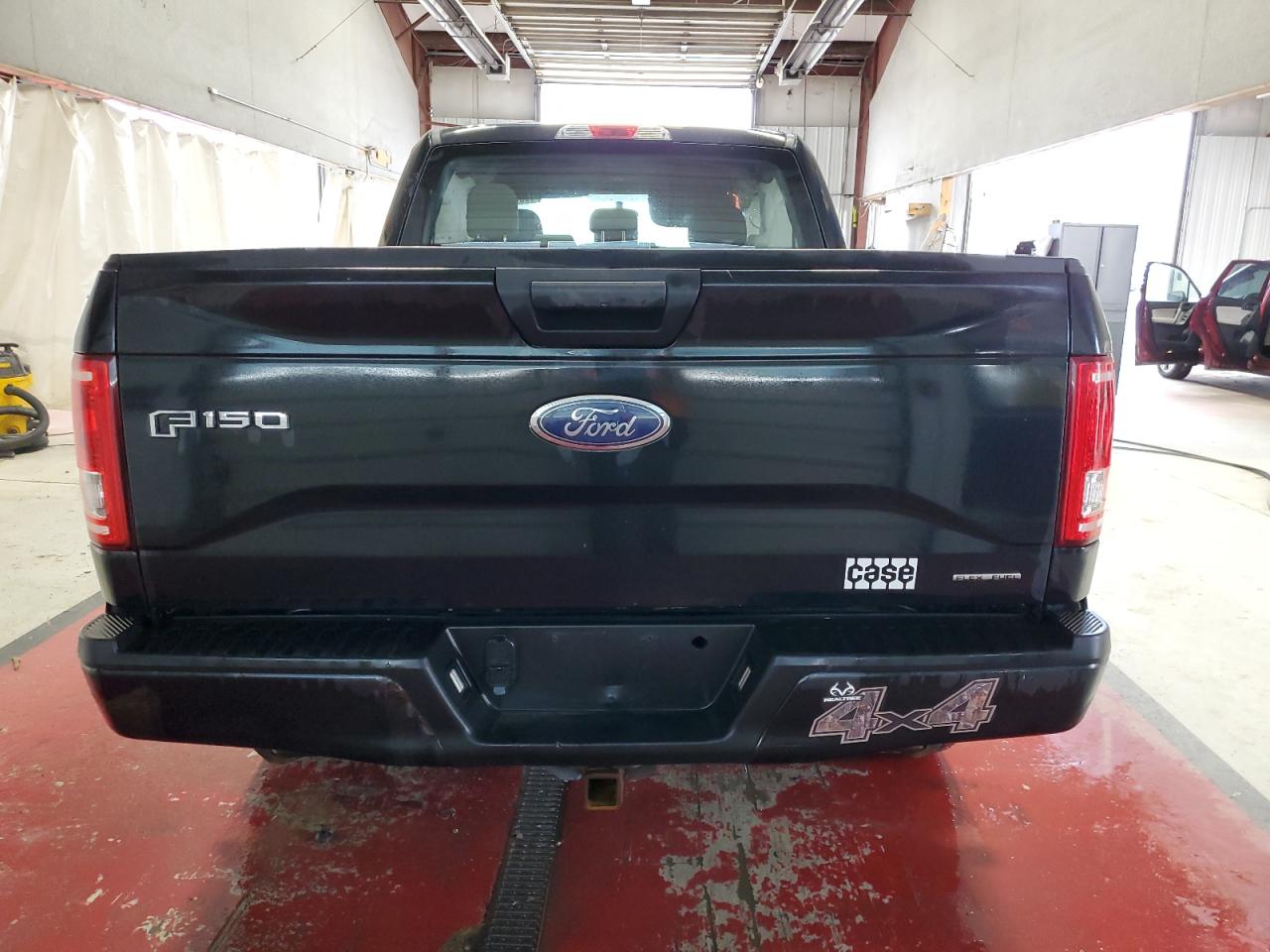 2015 Ford F150 Super Cab vin: 1FTEX1E85FFC49163