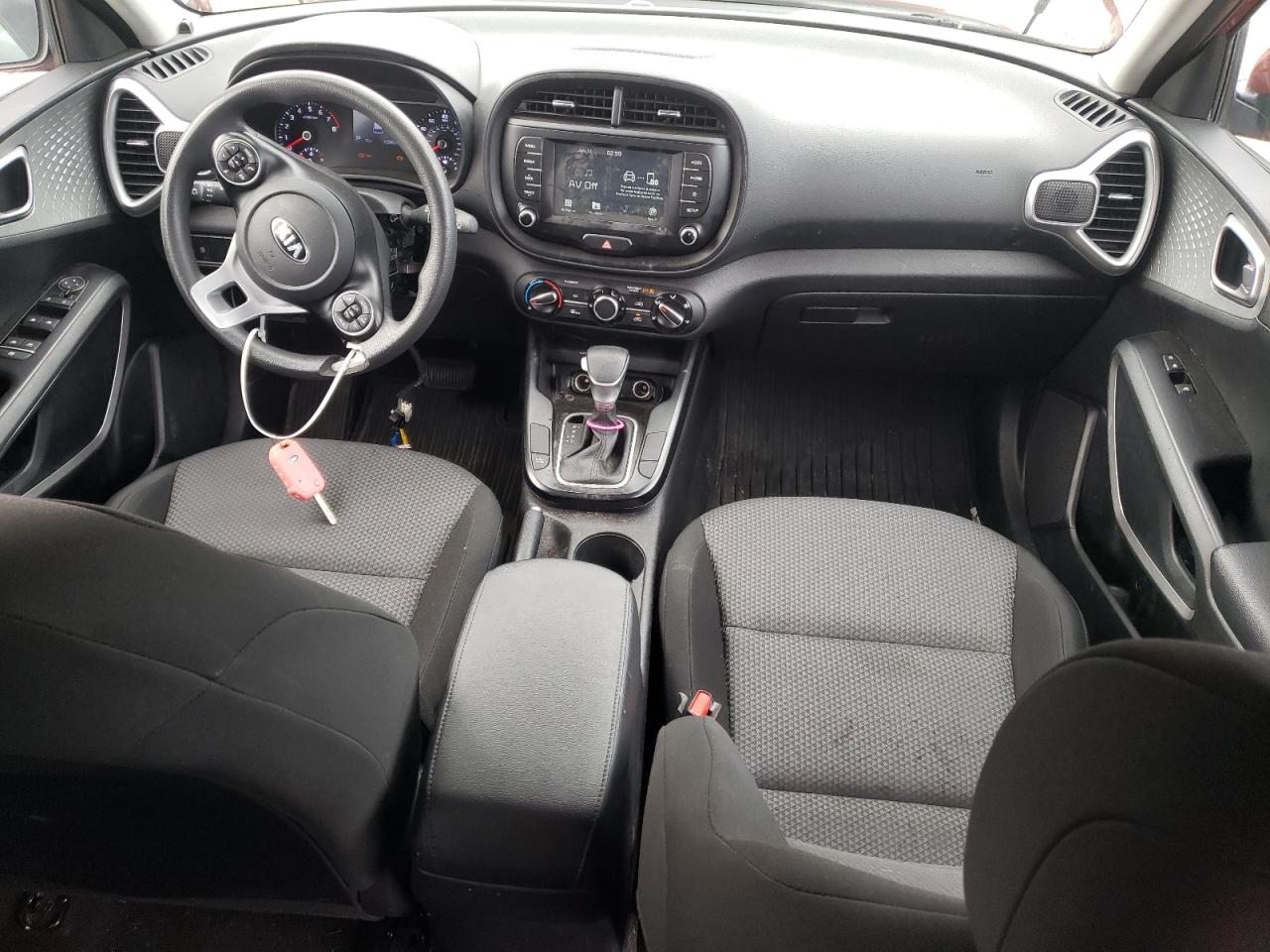 KNDJ23AU6L7106109 2020 Kia Soul Lx