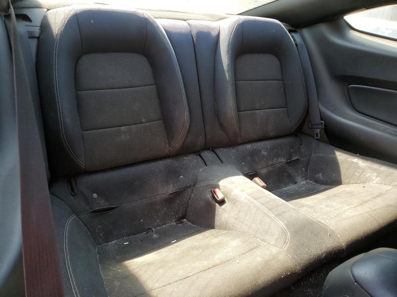 1FA6P8AM0F5374339 2015 Ford Mustang