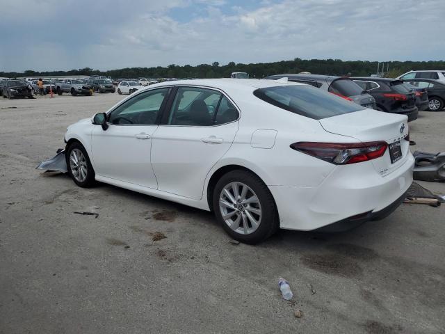 4T1C11AK9MU428465 2021 TOYOTA CAMRY - Image 2