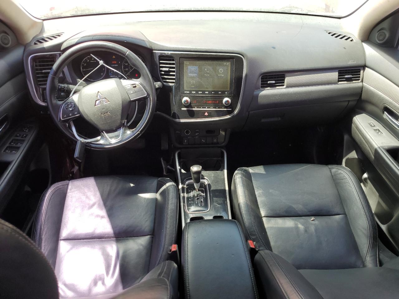 JA4AD3A31LZ021713 2020 Mitsubishi Outlander Se