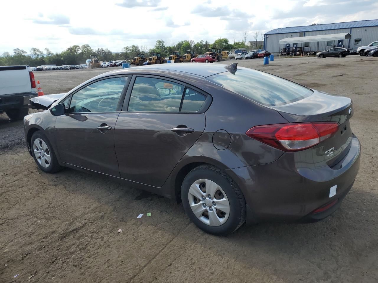 3KPFK4A71HE070925 2017 Kia Forte Lx