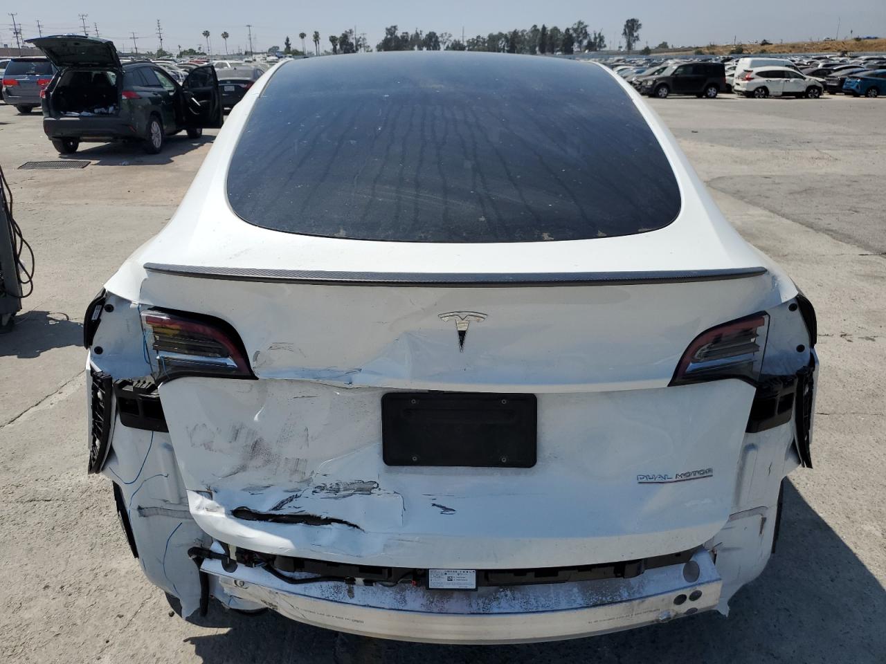 7SAYGDEF7PF858597 2023 Tesla Model Y