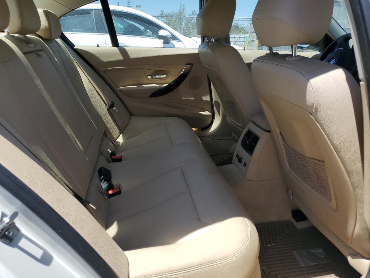 WBA3B3C51FF548933 2015 BMW 328 Xi