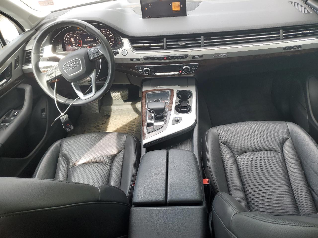WA1LHAF75KD027412 2019 Audi Q7 Premium Plus