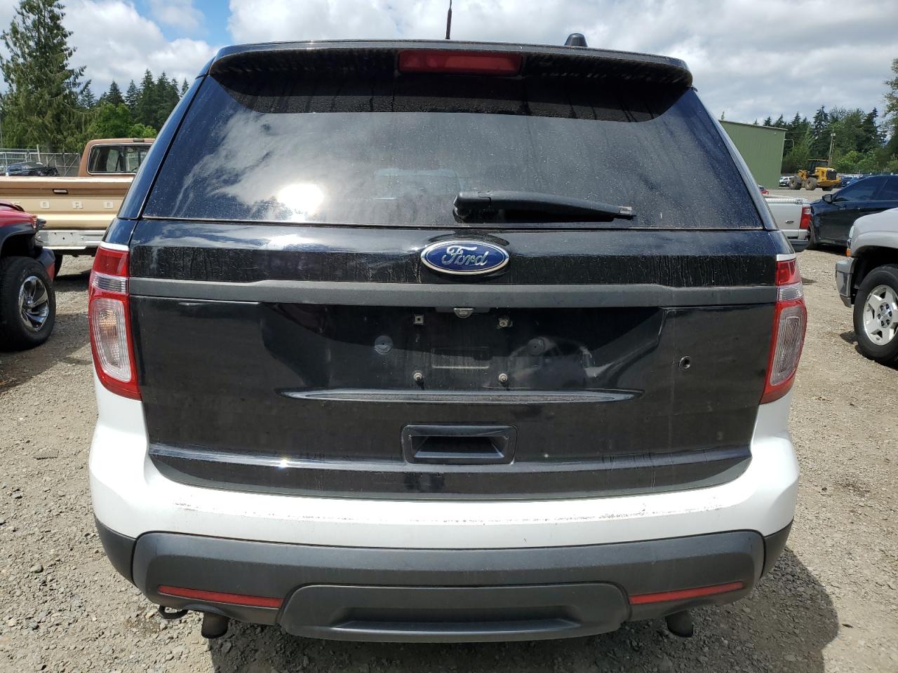 1FM5K8ATXFGC66824 2015 Ford Explorer Police Interceptor