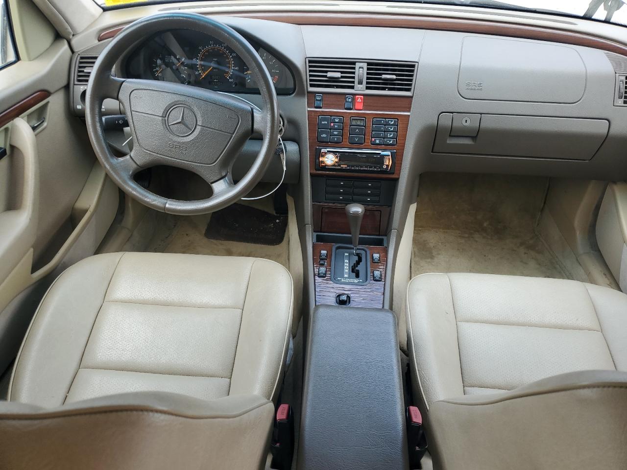 WDBHA28EXRF108985 1994 Mercedes-Benz C 280