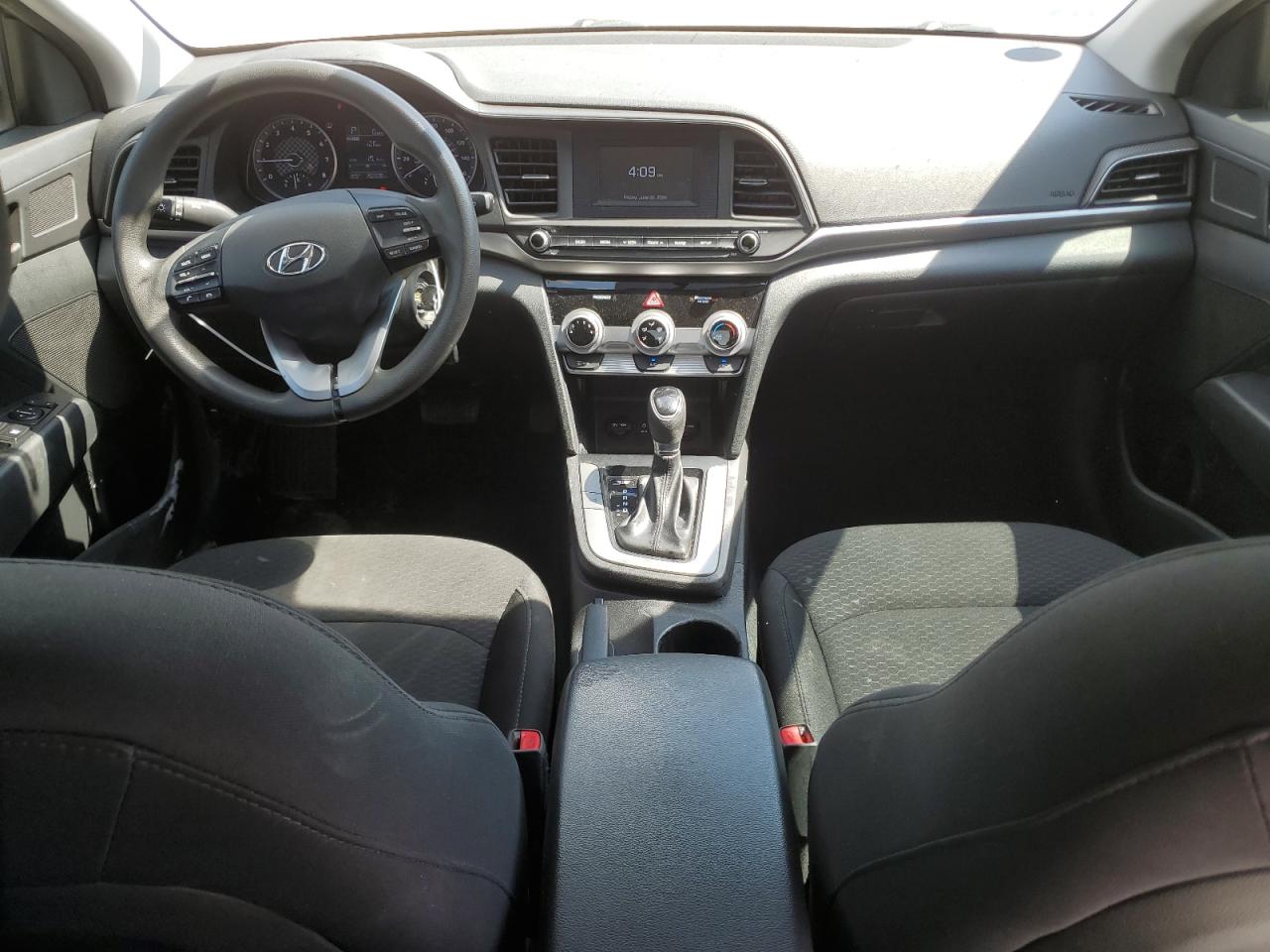 5NPD74LF6KH431453 2019 Hyundai Elantra Se