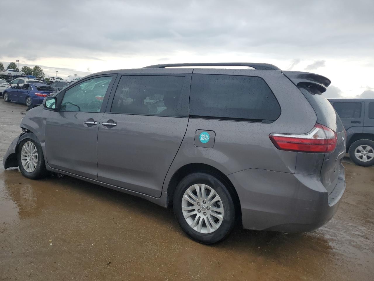 Lot #2633695213 2017 TOYOTA SIENNA XLE