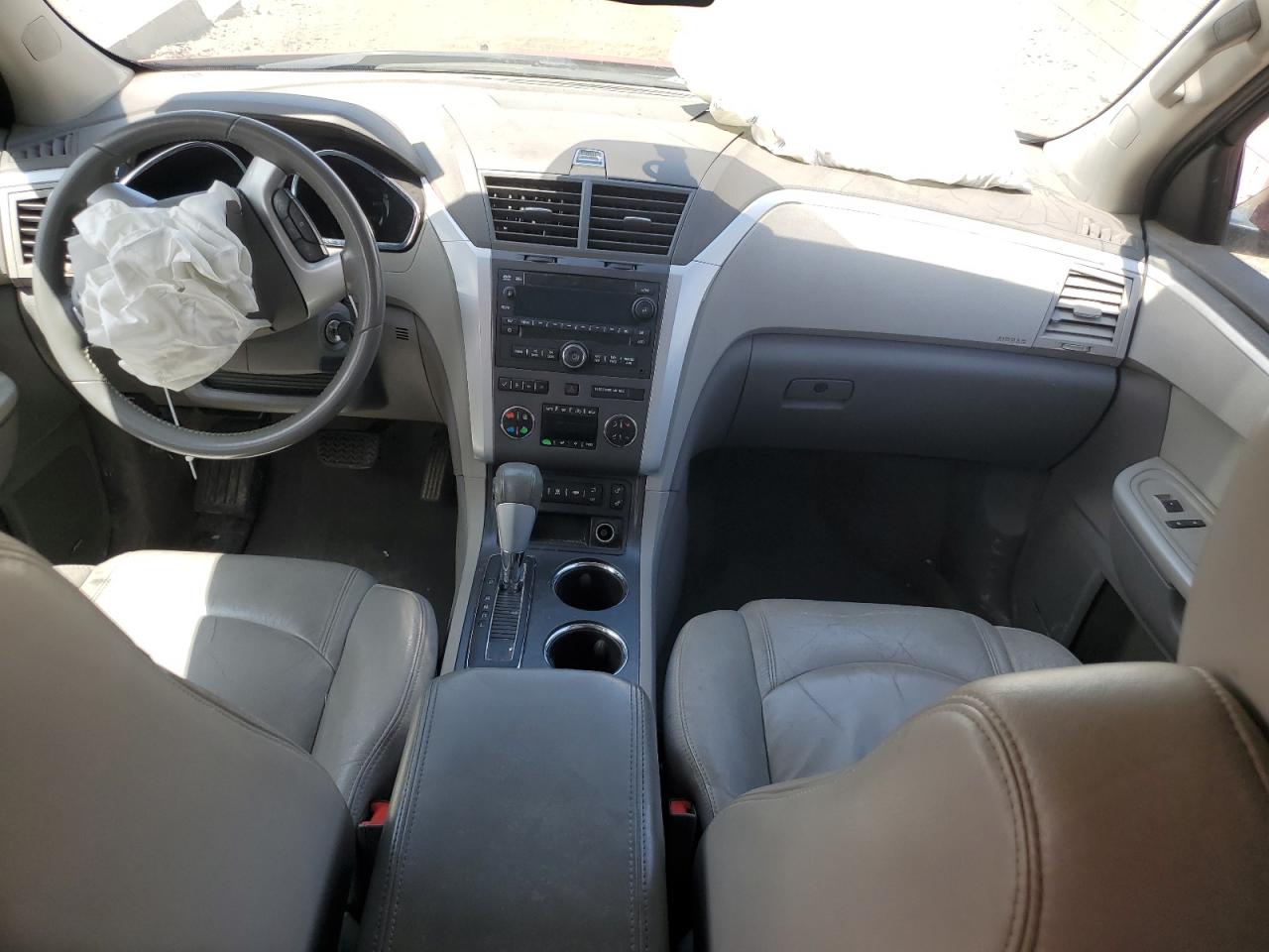 1GNKVJED2BJ126960 2011 Chevrolet Traverse Lt
