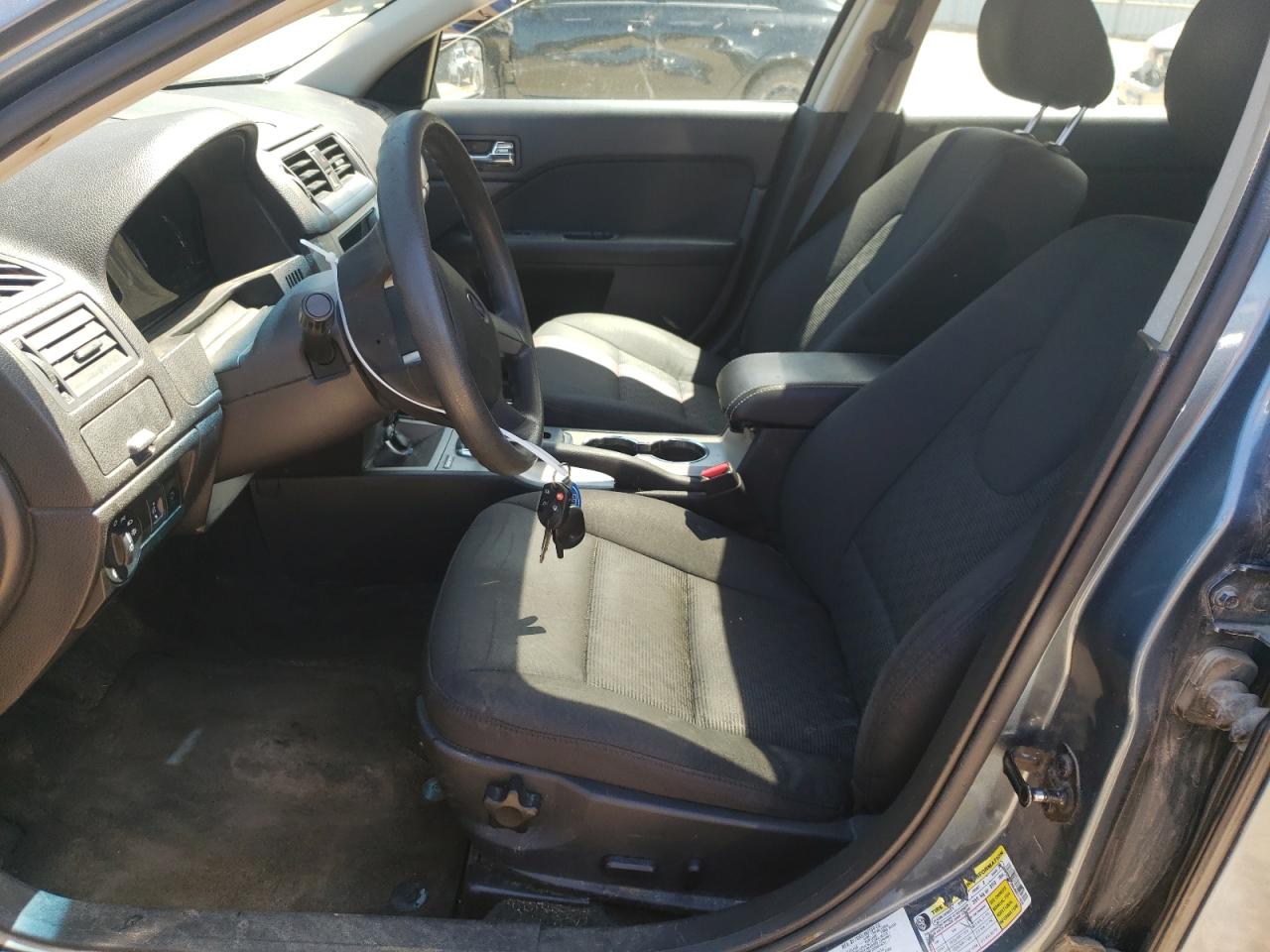 3FAHP0HA2BR211639 2011 Ford Fusion Se