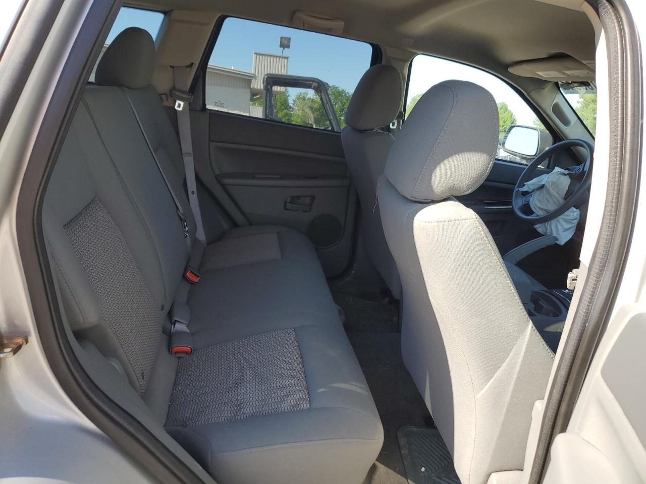 1J8HR48P27C592696 2007 Jeep Grand Cherokee Laredo