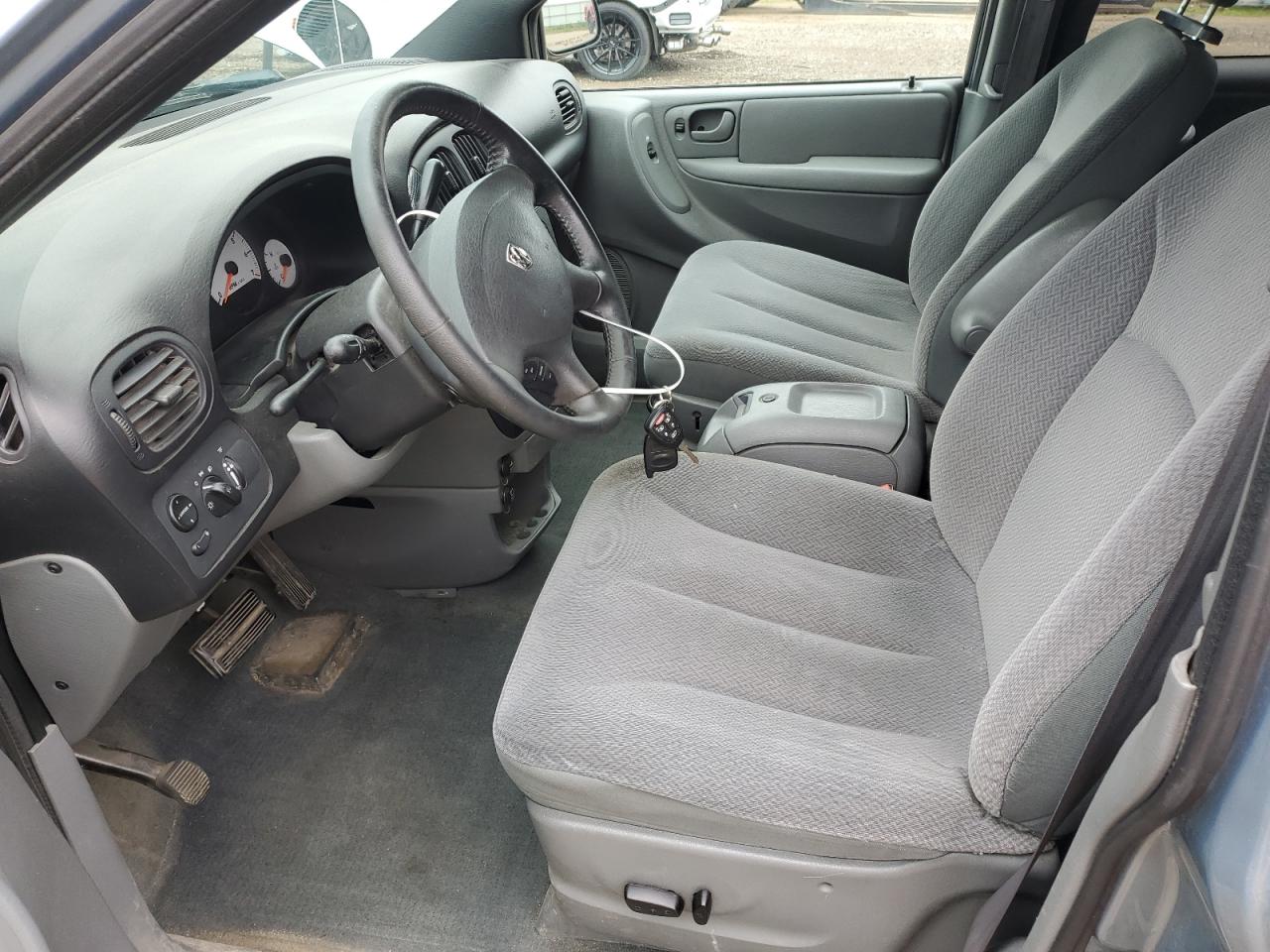 2D4GP44L15R168218 2005 Dodge Grand Caravan Sxt