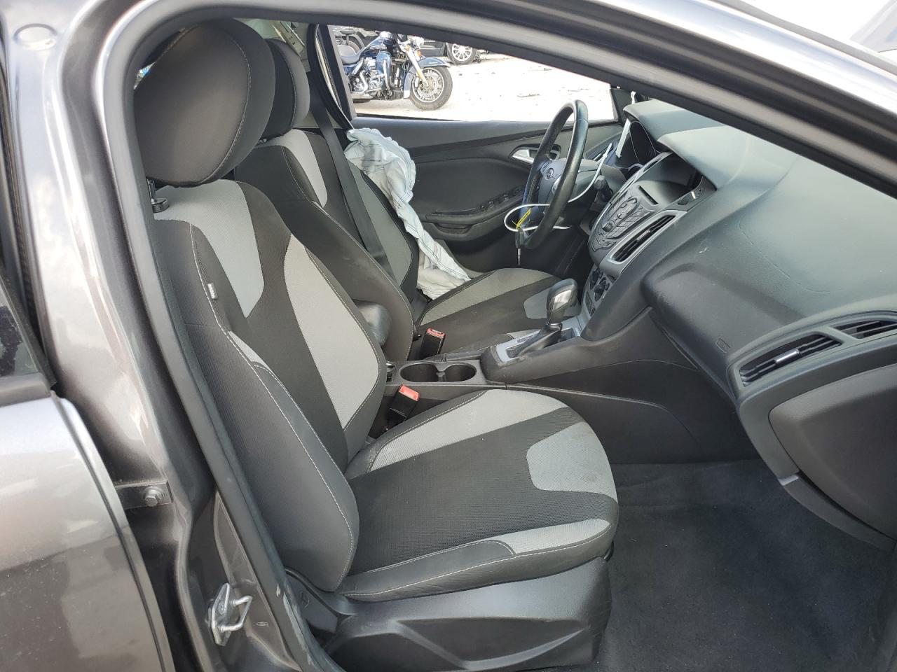 1FADP3F2XEL304522 2014 Ford Focus Se