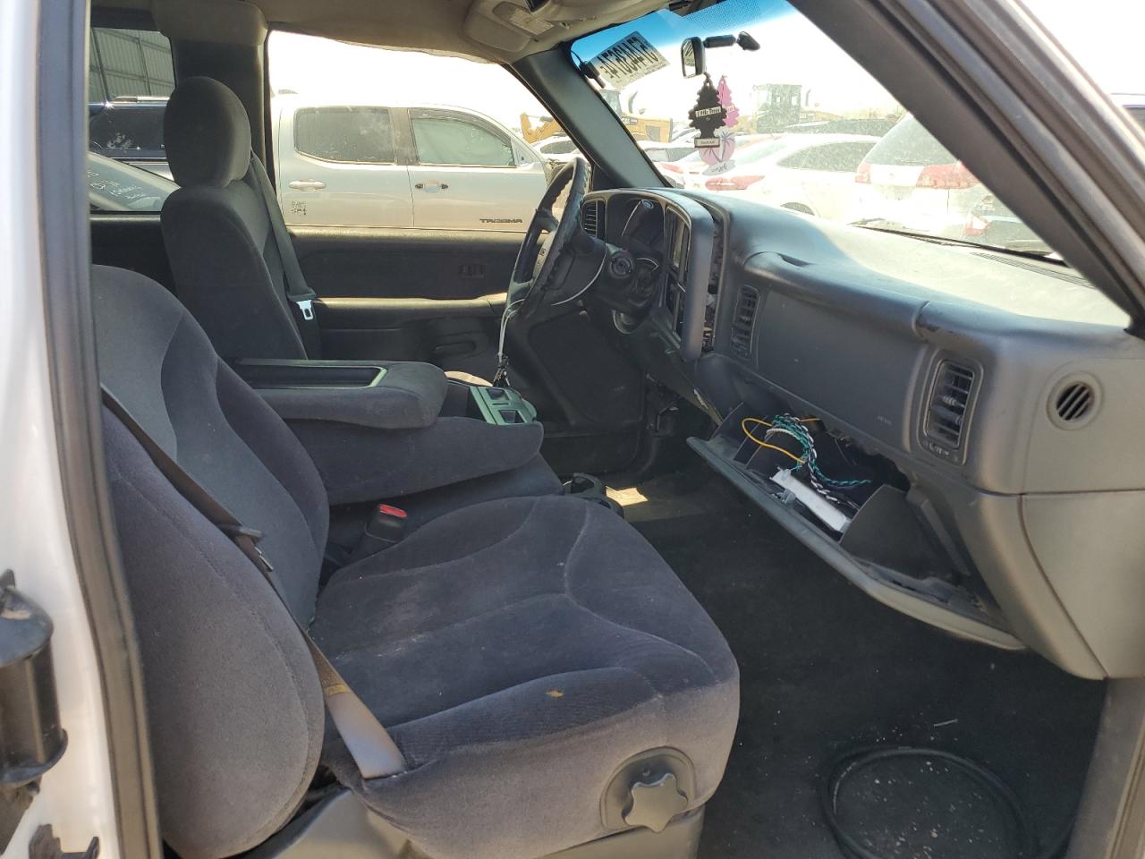 2GTEC19V511279808 2001 GMC New Sierra C1500