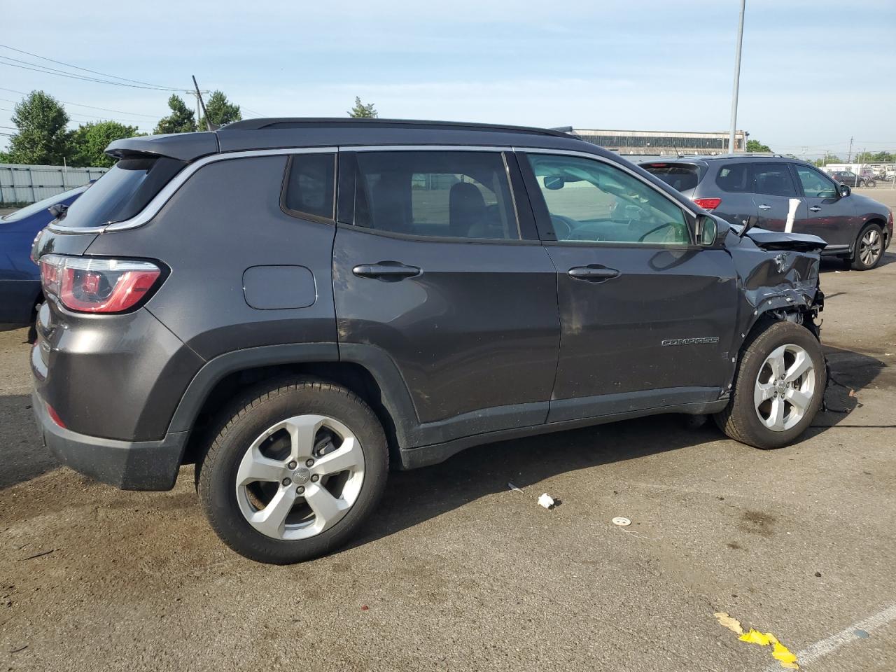 3C4NJCBBXJT248182 2018 Jeep Compass Latitude