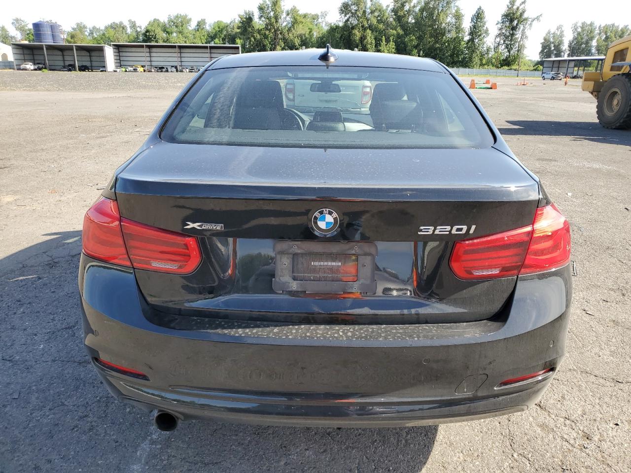 WBA8E5G53HNU41474 2017 BMW 320 Xi