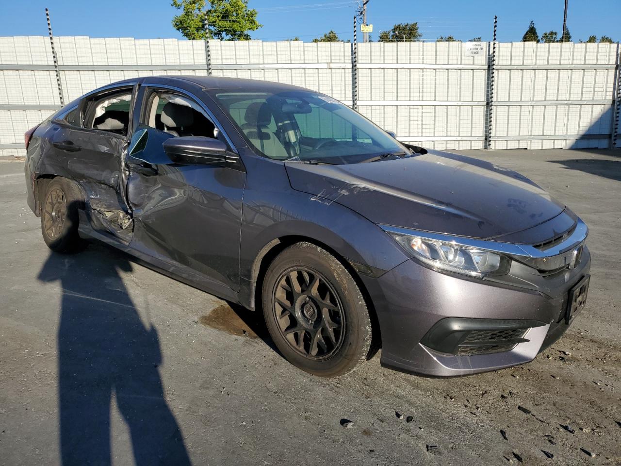 2018 Honda Civic Lx vin: 2HGFC2F57JH520579