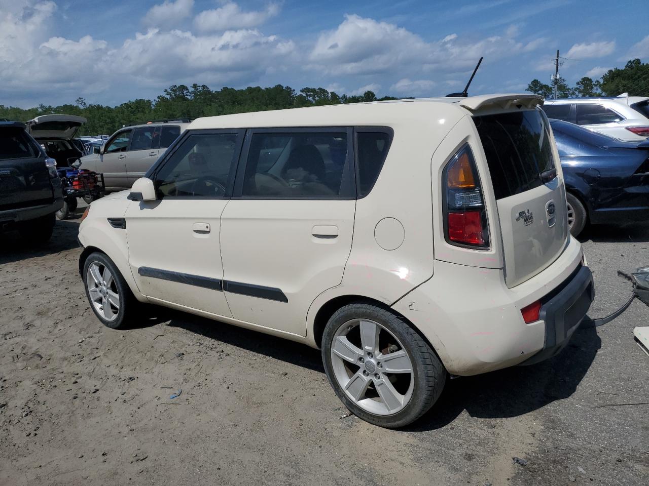 KNDJT2A29A7160071 2010 Kia Soul +