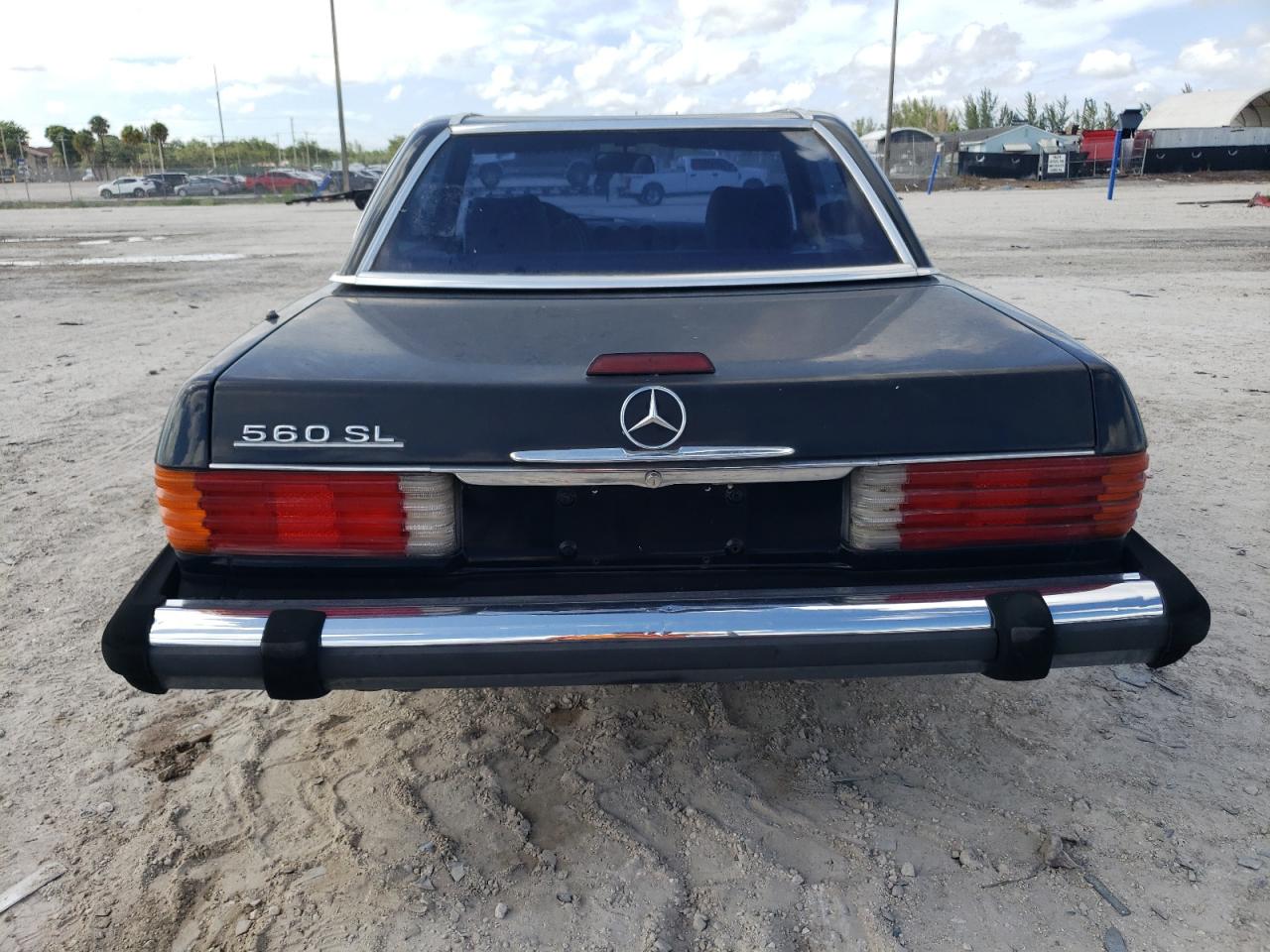 WDBBA48D0JA091155 1988 Mercedes-Benz 560 Sl
