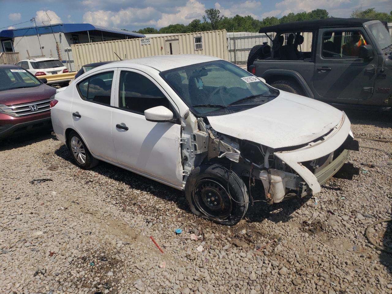 2016 Nissan Versa S vin: 3N1CN7AP7GL888006