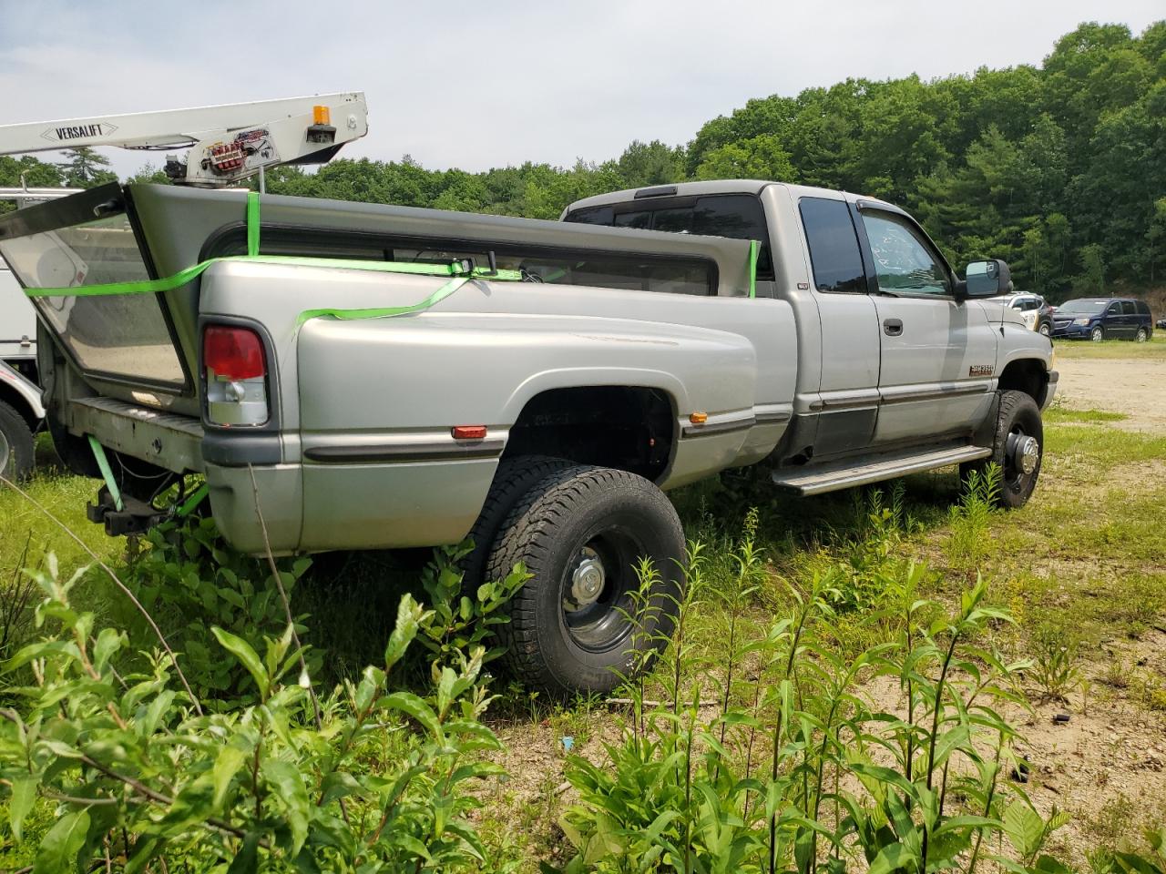 1B7MF3360XJ532886 1999 Dodge Ram 3500