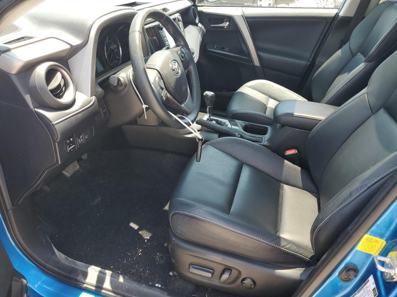 2T3YFREV1HW401512 2017 Toyota Rav4 Limited