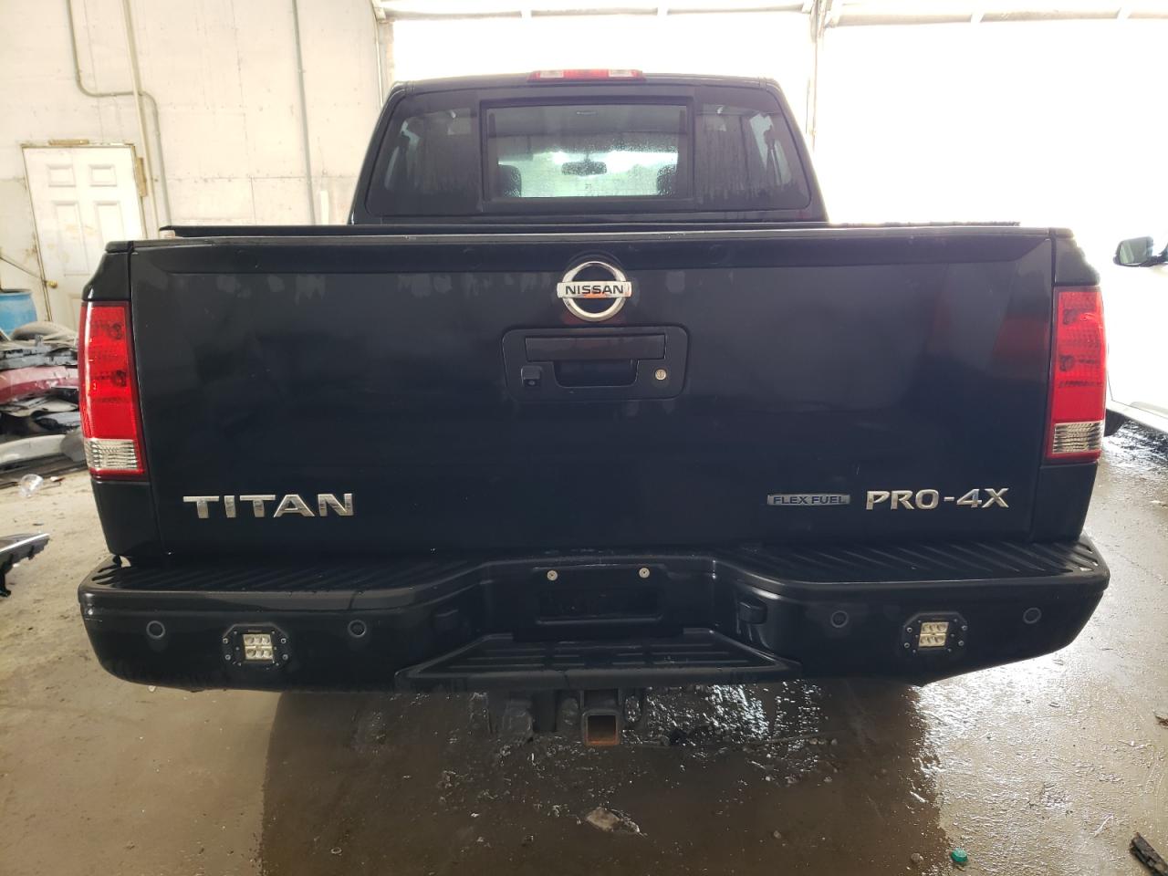 1N6BA0EC1EN515363 2014 Nissan Titan S