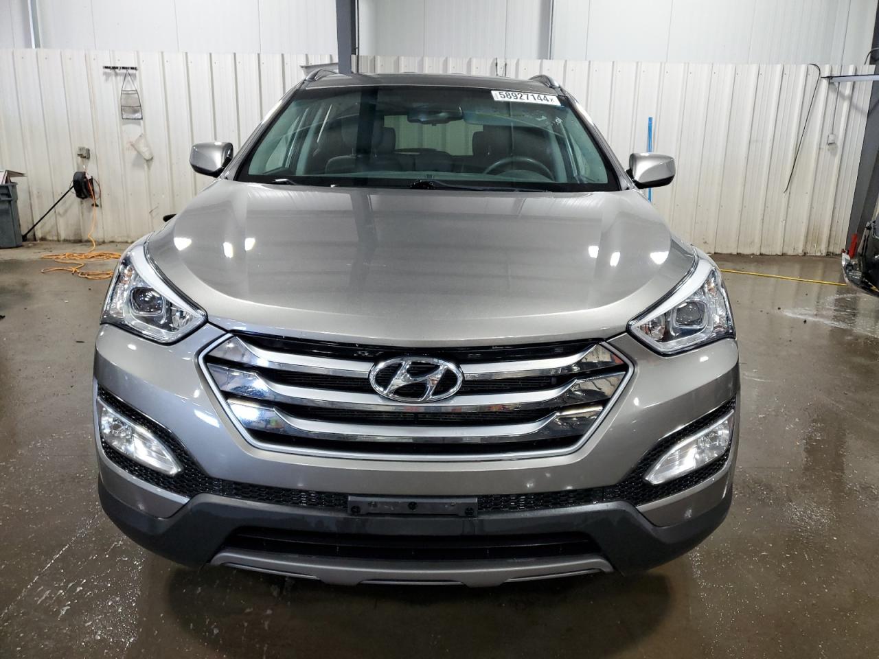 2016 Hyundai Santa Fe Sport vin: 5XYZUDLBXGG330281