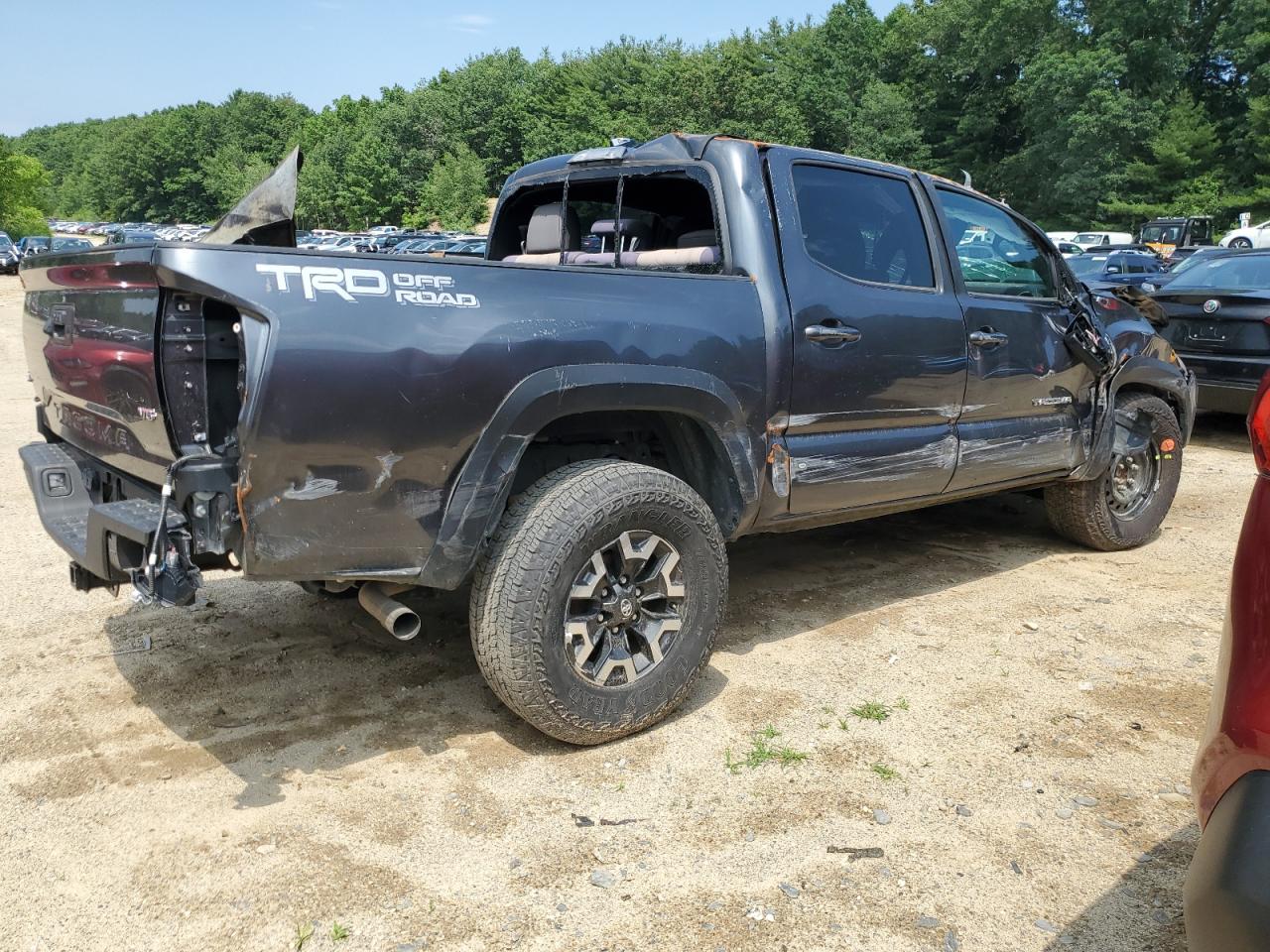 2022 Toyota Tacoma Double Cab vin: 3TMAZ5CNXNM171731