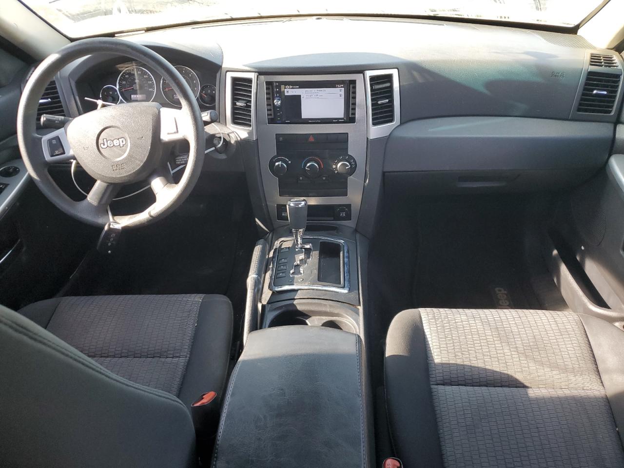 1J8GR48K79C504468 2009 Jeep Grand Cherokee Laredo