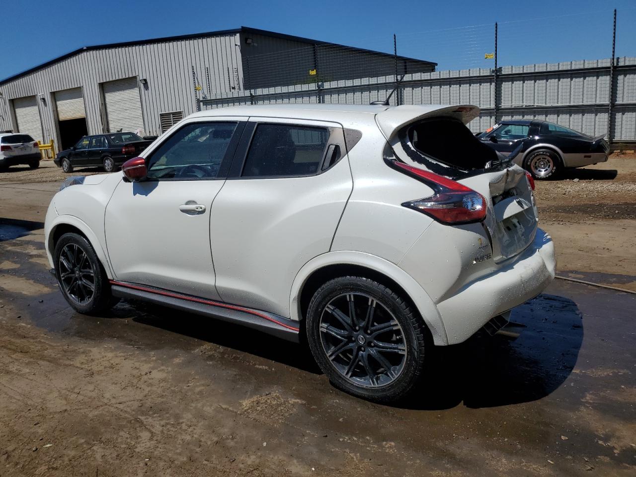 2015 Nissan Juke S vin: JN8AF5MV2FT563830