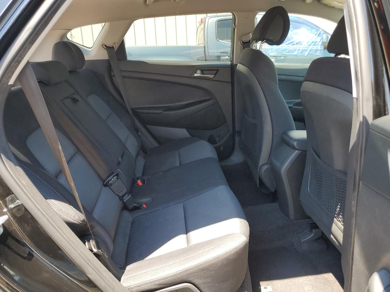 KM8J2CA47JU766296 2018 Hyundai Tucson Se