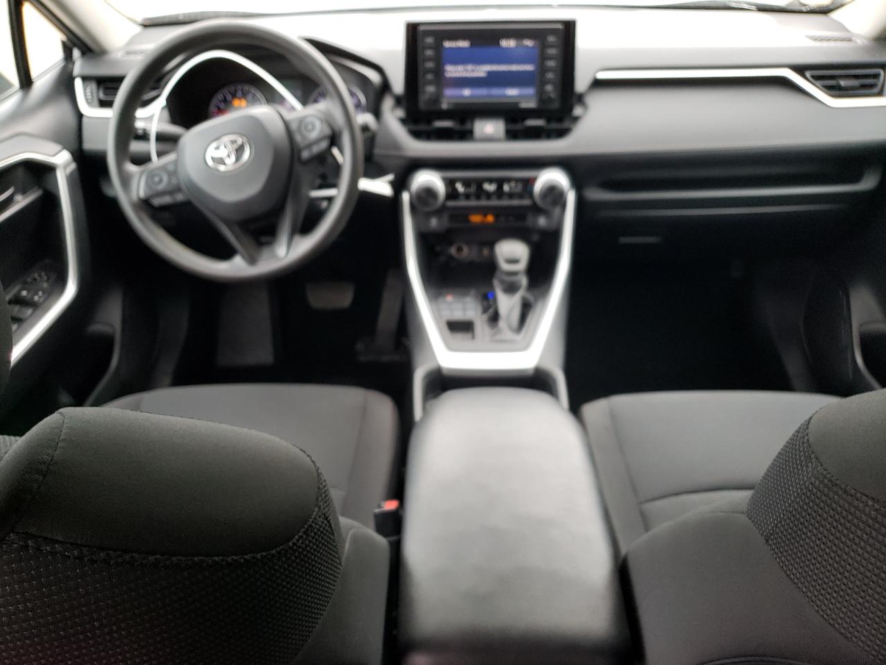 2T3G1RFV3LC060696 2020 Toyota Rav4 Le